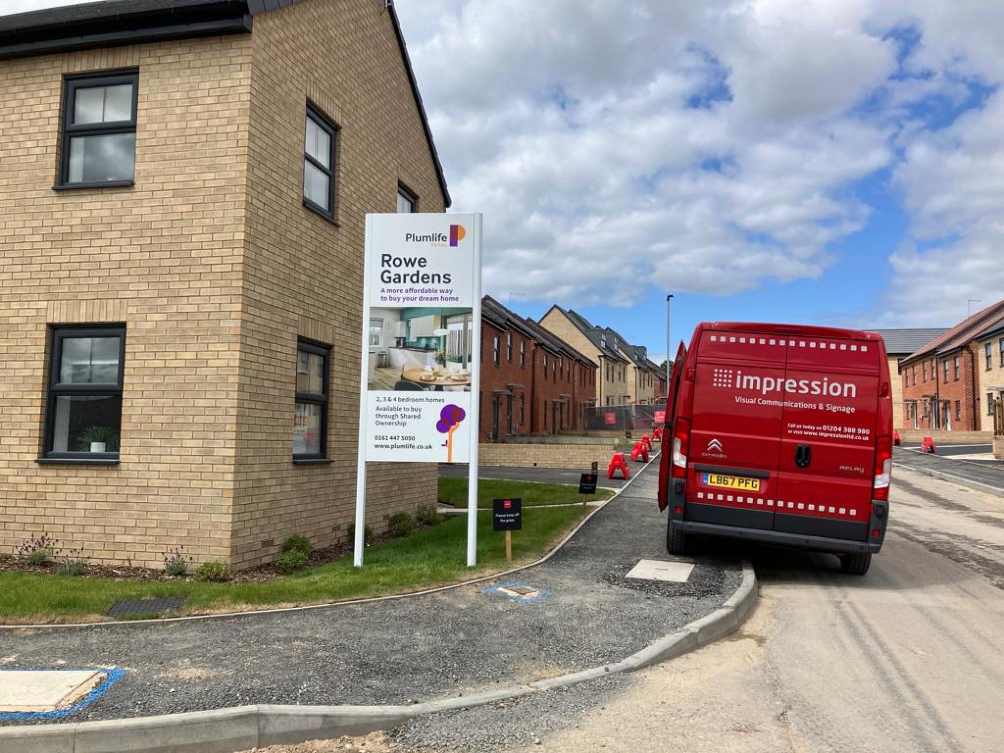 🚧 Create a stand-out site with printed construction hoardings in Manchester by Impression  